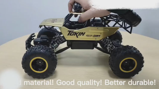 28 cm 4x4 remote control off-road car with rugged tires, LED lights, and a bold design, suitable for children aged 6 and up.